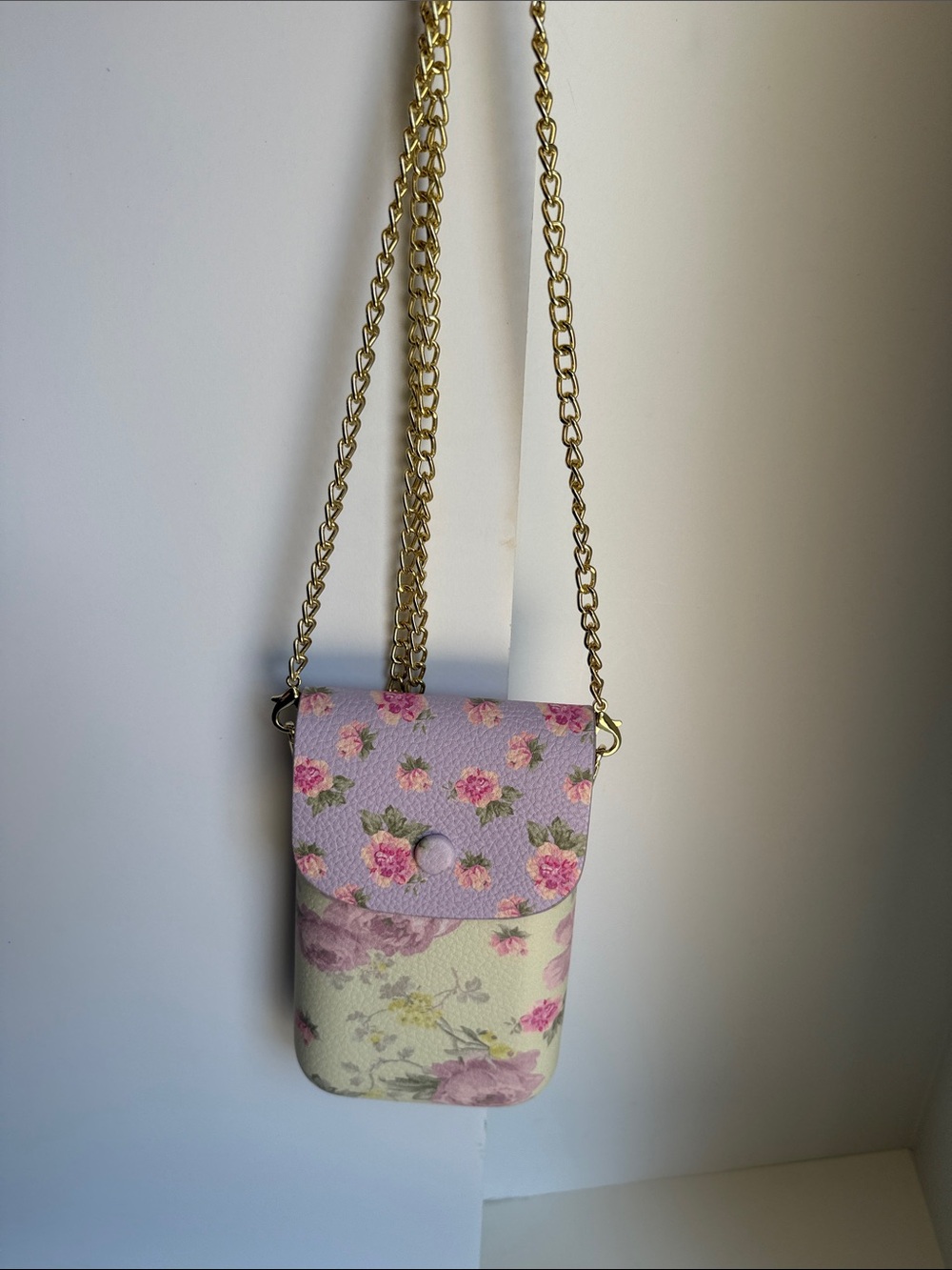 Betsy Johnson Floral Crossbody Phone Bag - gold chain, cross body Lavender/cream - Picture 4 of 6